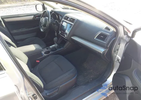 2018 Subaru Legacy 2.5I Premium z USA, uszkodzony, nr VIN 4S3BNAF60J3013939